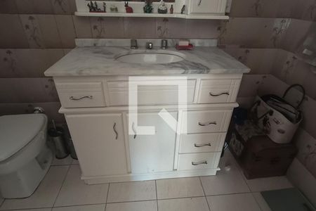 Casa à venda com 206m², 5 quartos e 2 vagasBanheiro da Suíte