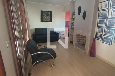 Sala 2 de casa à venda com 4 quartos, 206m² em Medianeira, Porto Alegre