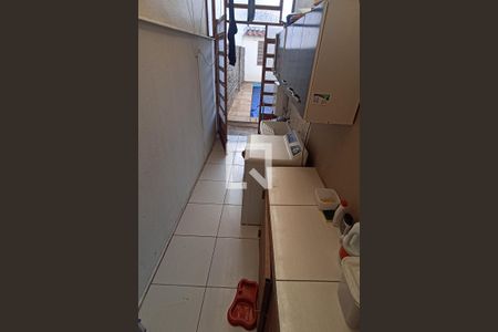 Casa à venda com 206m², 5 quartos e 2 vagasÁrea de Serviço