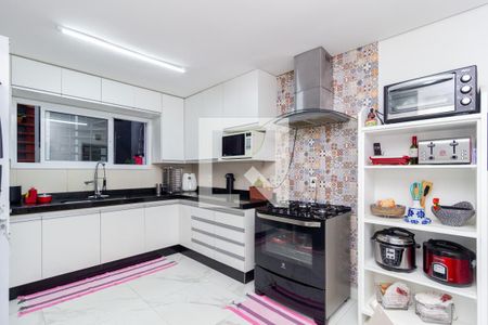 Casa à venda com 250m², 4 quartos e 4 vagasCozinha