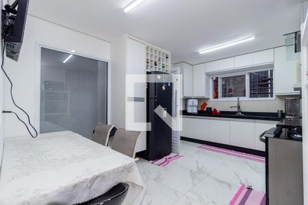 Casa à venda com 250m², 4 quartos e 4 vagasCozinha