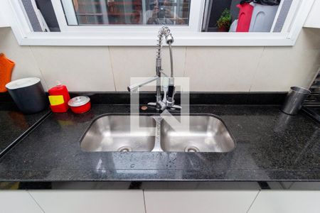 Casa à venda com 250m², 4 quartos e 4 vagasDetalhe - Cozinha