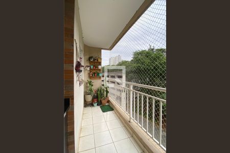 Varanda de apartamento à venda com 3 quartos, 80m² em Jardim Tupanci, Barueri