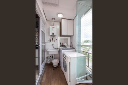 Apartamento à venda com 69m², 3 quartos e 1 vagaÁrea de Serviço