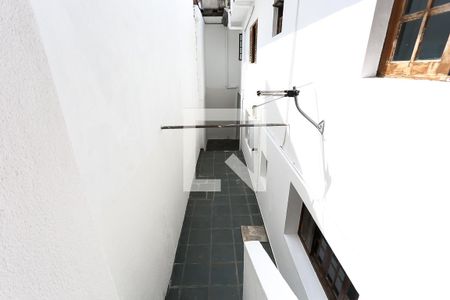 Casa para alugar com 110m², 2 quartos e 1 vaga Casa para alugar com 110m², 2 quartos e 1 vagaCorredor