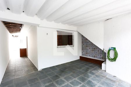 Casa para alugar com 110m², 2 quartos e 1 vaga Casa para alugar com 110m², 2 quartos e 1 vagaGaragem