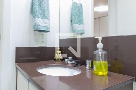 Apartamento para alugar com 68m², 2 quartos e 1 vaga Apartamento para alugar com 68m², 2 quartos e 1 vagaBanheiro da Suíte