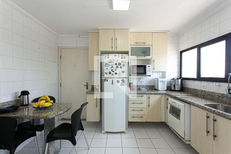 Apartamento à venda com 90m², 3 quartos e 2 vagasCozinha