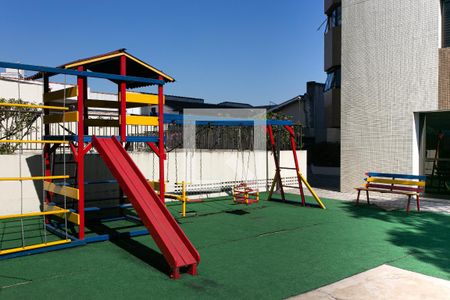 Apartamento à venda com 90m², 3 quartos e 2 vagasÁrea comum - Playground