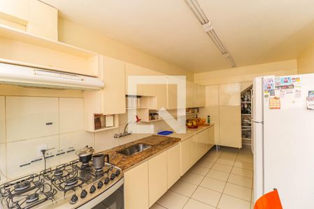 Casa à venda com 800m², 5 quartos e 8 vagasCozinha