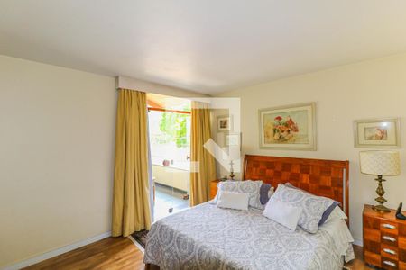 Casa à venda com 800m², 5 quartos e 8 vagasSuíte 1