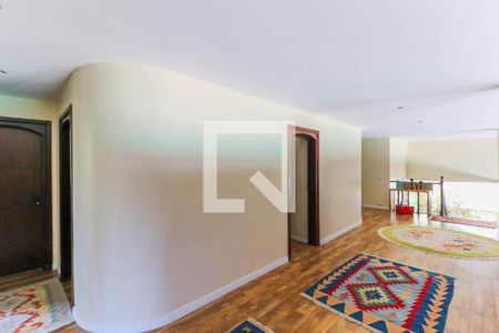 Casa à venda com 800m², 5 quartos e 8 vagasHall Quartos