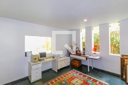 Casa à venda com 800m², 5 quartos e 8 vagasEscritório