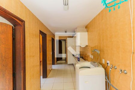 Casa à venda com 800m², 5 quartos e 8 vagasÁrea de Serviço