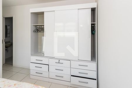 Apartamento à venda com 65m², 2 quartos e 1 vagaQuarto 2 Suíte - Armários