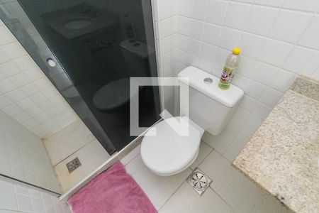 Apartamento à venda com 65m², 2 quartos e 1 vagaBanheiro Social