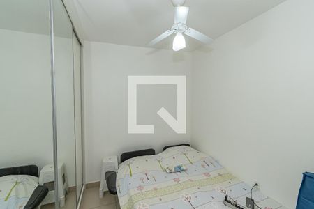 Casa à venda com 90m², 2 quartos e 8 vagas Casa à venda com 90m², 2 quartos e 8 vagasQuarto