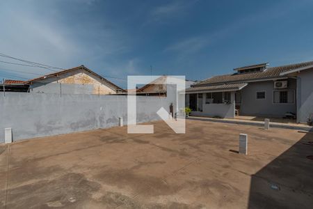 Casa à venda com 90m², 2 quartos e 8 vagas Casa à venda com 90m², 2 quartos e 8 vagasQuintal