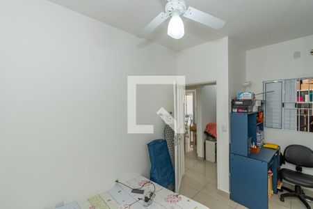 Casa à venda com 90m², 2 quartos e 8 vagas Casa à venda com 90m², 2 quartos e 8 vagasQuarto