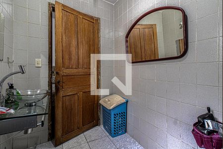 Casa à venda com 160m², 3 quartos e 1 vagaBanheiro