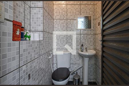 Casa à venda com 160m², 3 quartos e 1 vagaLavabo