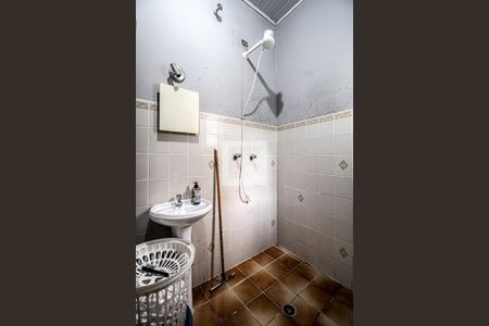 Casa à venda com 160m², 3 quartos e 1 vagaBanheiro 2