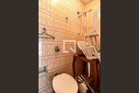 Casa à venda com 160m², 3 quartos e 3 vagasBanheiro 4