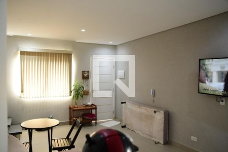 Sala de casa de condomínio para alugar com 2 quartos, 60m² em Chácara Ondas Verdes, Cotia