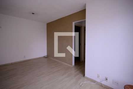 Sala  de apartamento para alugar com 2 quartos, 47m² em Vila Firmiano Pinto, São Paulo