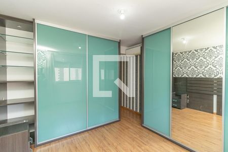 Casa de condomínio à venda com 145m², 3 quartos e 2 vagas Casa de condomínio à venda com 145m², 3 quartos e 2 vagasQuarto Suíte