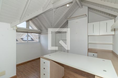 Casa de condomínio à venda com 145m², 3 quartos e 2 vagas Casa de condomínio à venda com 145m², 3 quartos e 2 vagasEscritório