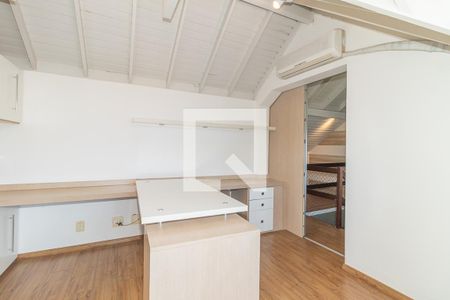 Casa de condomínio à venda com 145m², 3 quartos e 2 vagas Casa de condomínio à venda com 145m², 3 quartos e 2 vagasEscritório