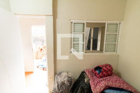 Casa à venda com 180m², 6 quartos e 2 vagas Casa à venda com 180m², 6 quartos e 2 vagasQuarto