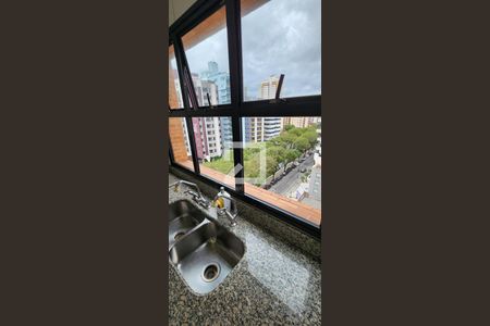 Apartamento para alugar com 200m², 4 quartos e 3 vagasCozinha - Torneira