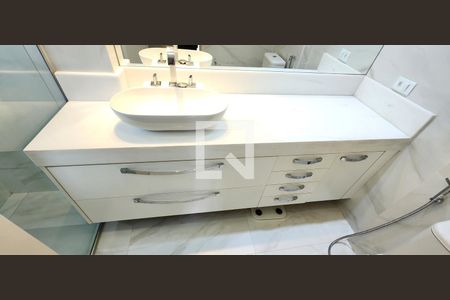 Apartamento para alugar com 200m², 4 quartos e 3 vagasBanheiro da Suíte 4