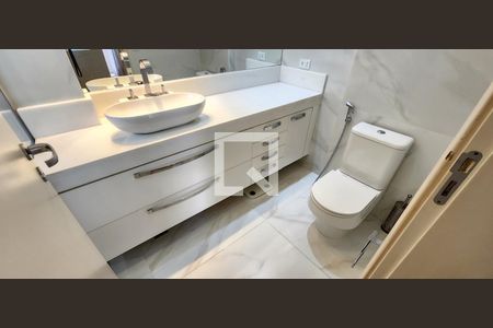 Apartamento para alugar com 200m², 4 quartos e 3 vagasBanheiro da Suíte 4