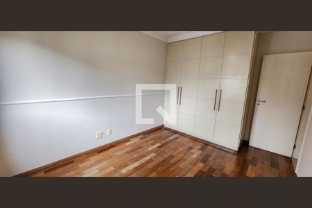 Apartamento para alugar com 200m², 4 quartos e 3 vagasQuarto 3 - Armários