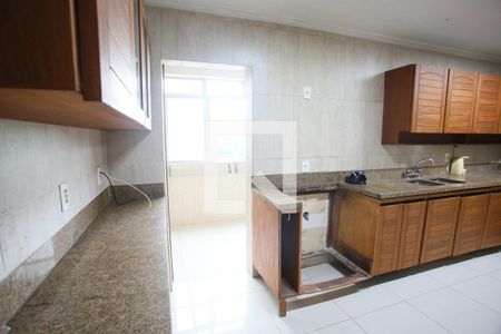 Apartamento à venda com 321m², 6 quartos e 3 vagasCozinha