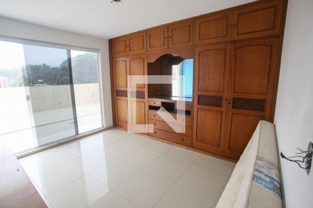 Apartamento à venda com 321m², 6 quartos e 3 vagasQuarto Suíte 3