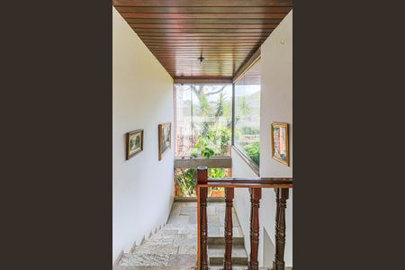 Casa à venda com 550m², 5 quartos e 4 vagas Casa à venda com 550m², 5 quartos e 4 vagasSala