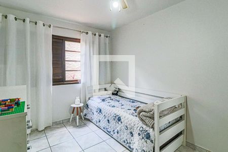 Casa à venda com 550m², 5 quartos e 4 vagas Casa à venda com 550m², 5 quartos e 4 vagasQuarto 02