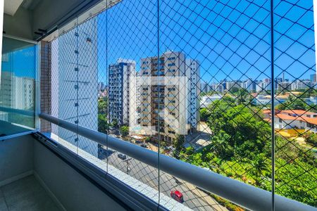 Vista da sala de apartamento para alugar com 2 quartos, 98m² em Pituba, Salvador