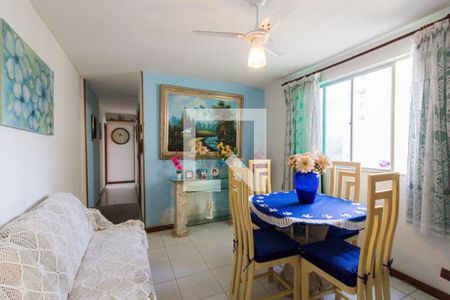 Sala de apartamento à venda com 3 quartos, 70m² em Vargem Pequena, Rio de Janeiro