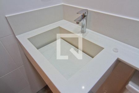 Casa à venda com 210m², 3 quartos e 4 vagas Casa à venda com 210m², 3 quartos e 4 vagasBanheiro da Suíte 2