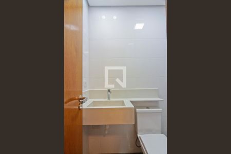 Casa à venda com 210m², 3 quartos e 4 vagas Casa à venda com 210m², 3 quartos e 4 vagasBanheiro da Suíte 2