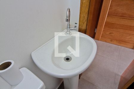 Casa à venda com 210m², 3 quartos e 4 vagas Casa à venda com 210m², 3 quartos e 4 vagasÁrea externa - lavabo