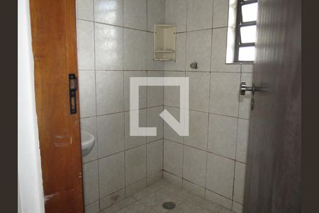 Banheiro (Entrada) de casa para alugar com 1 quarto, 40m² em Vila Pereira Cerca, São Paulo