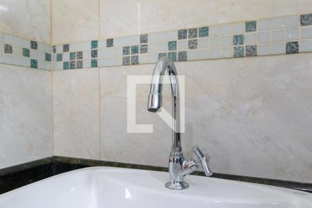 Banheiro - torneira de casa para alugar com 2 quartos, 45m² em Cidade Universitária, Campinas