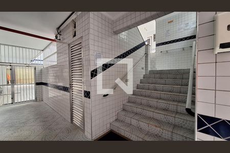 Apartamento para alugar com 52m², 1 quarto e 1 vaga Apartamento para alugar com 52m², 1 quarto e 1 vagaEscada