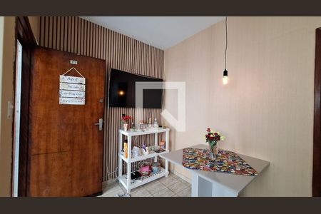 Sala de apartamento para alugar com 1 quarto, 52m² em Canto do Forte, Praia Grande